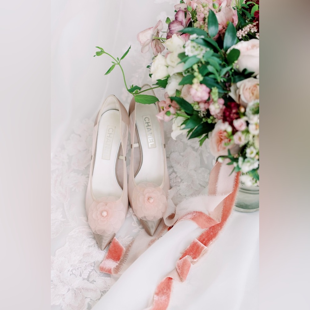 Chanel pumps size 10